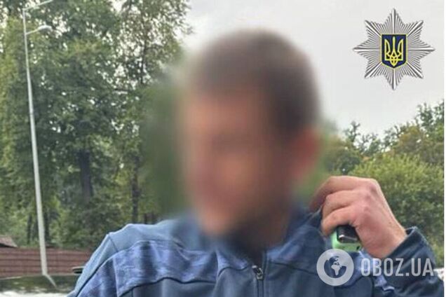 В Киеве на блокпосту остановили водителя Infiniti с арсеналом оружия, боеприпасов и поддельными документами. Фото