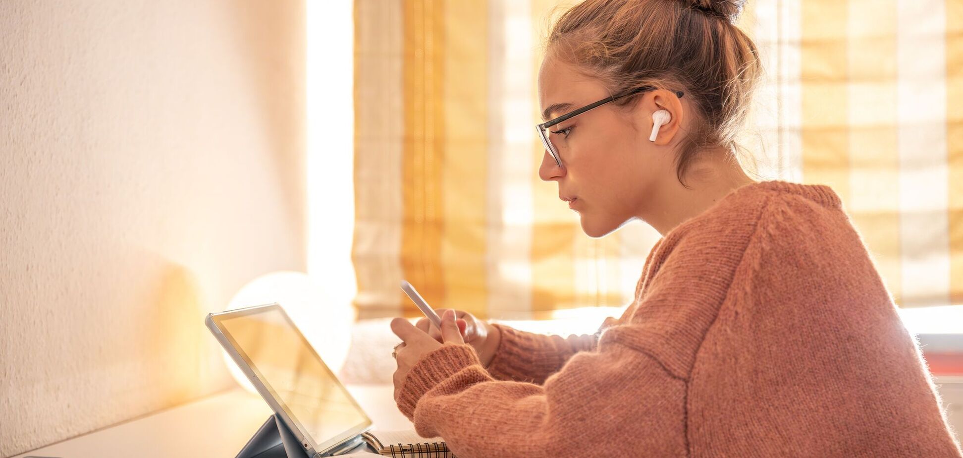Які AirPods найкращі для телефонних дзвінків