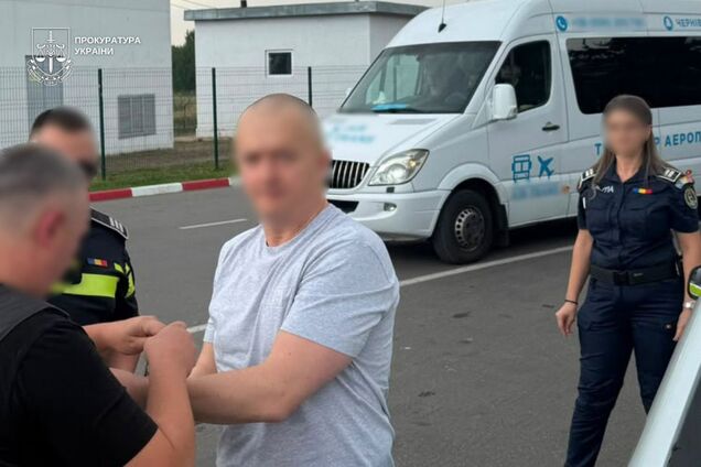 Почти три года находился 'в бегах': в Украину экстрадировали бывшего мэра Рахова, которого подозревают в коррупции. Фото