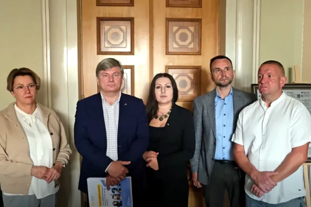 Уряд поїхав на саміт у Буковель замість звіту перед Верховною Радою з критичних питань – 'Євросолідарність'