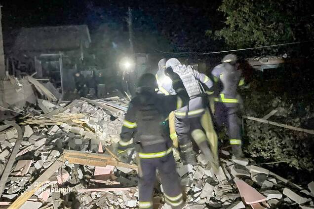 Росія вдарила по будинку з літнім подружжям у Балаклії