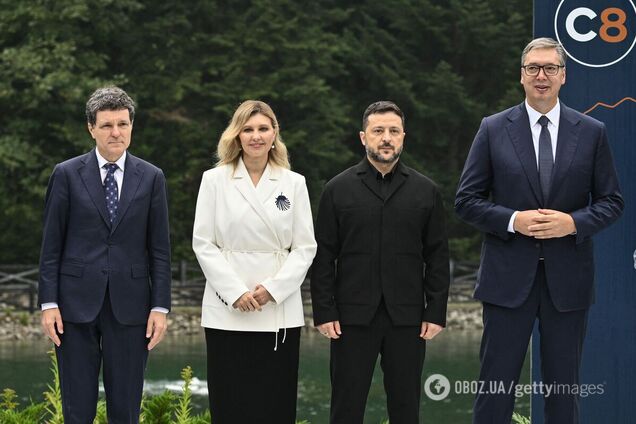 Олена Зеленська повторила свій вишуканий образ під час виходу в світ із чоловіком: який вигляд має один з її найулюбленіших жакетів із вишивкою