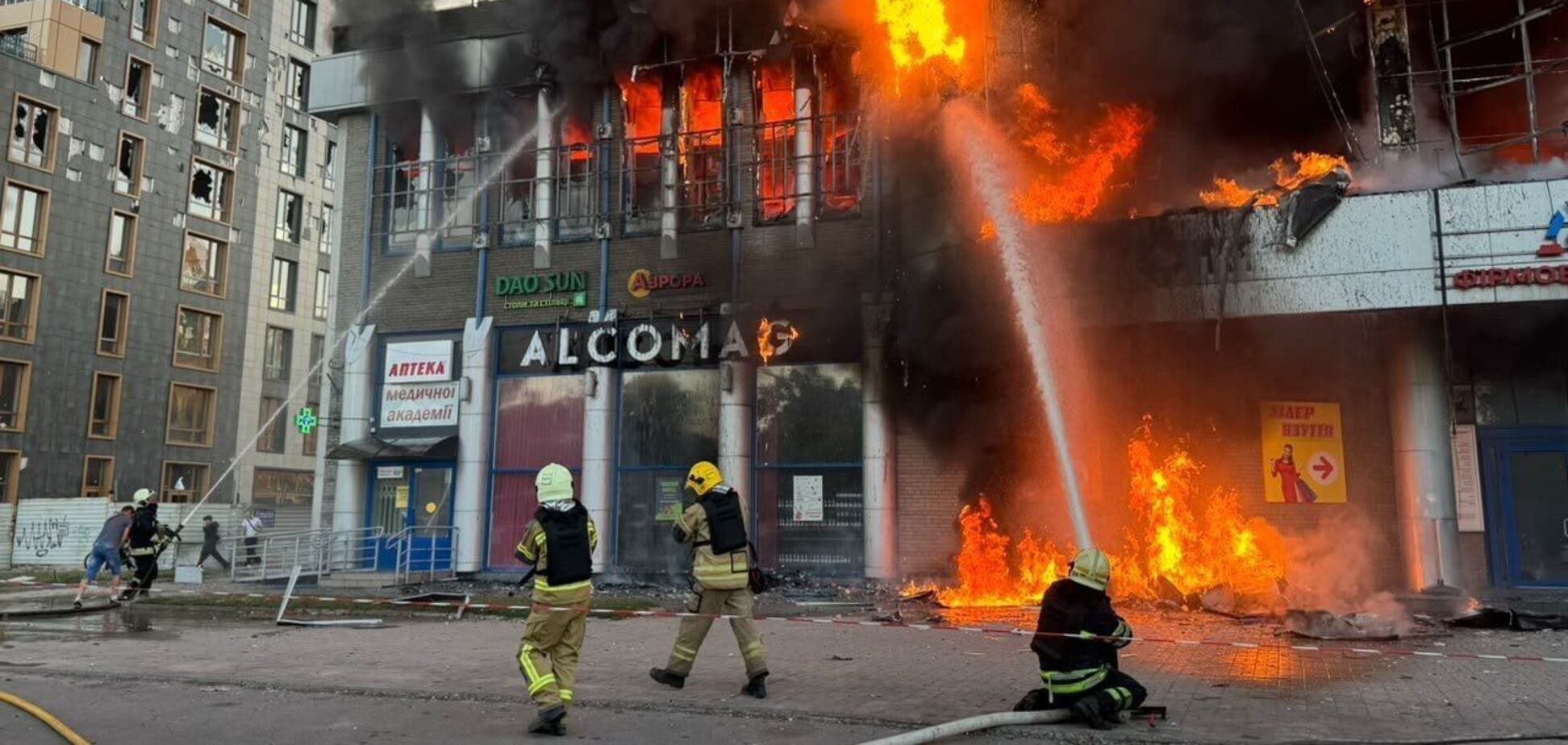 Пожар в Днепре после обстрела