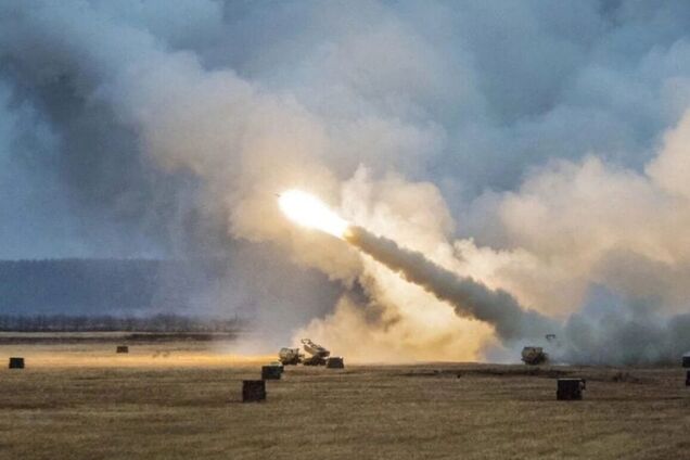Артиллеристы из HIMARS поразили группу российских штурмовиков. Видео