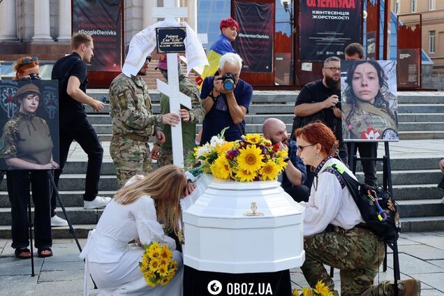 Її вбила Росія: у Києві попрощались з бойовою медикинею, яка загинула, рятуючи людей. Фото і відео