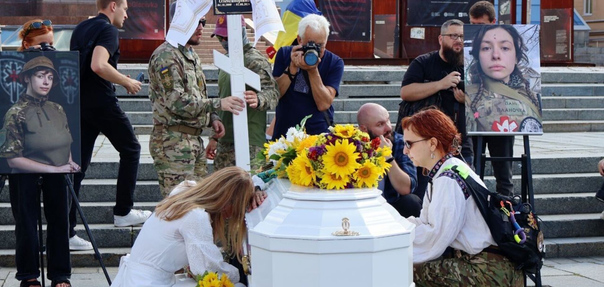 Останнім часом Єва чергувала разом із рятувальниками у столиці