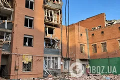 Раненый мужчина пытался спуститься с верхних этажей: полиция показала первые минуты после удара по Краматорску. Видео