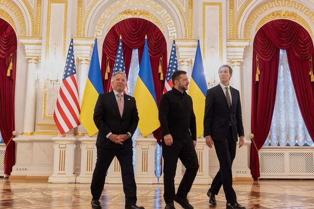 Команди Трампа і Зеленського в Нью-Йорку узгоджують деталі мирної угоди з РФ  Axios