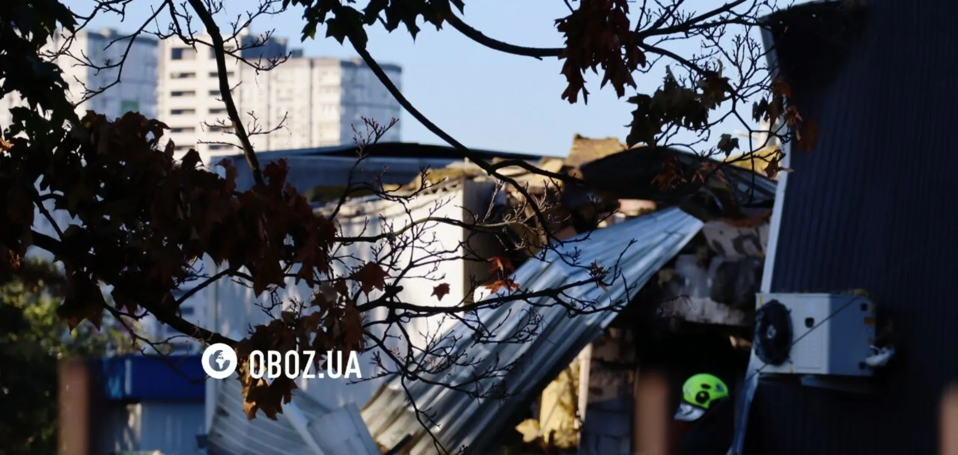 Враг нанес удар по АЗС в Дарницком районе