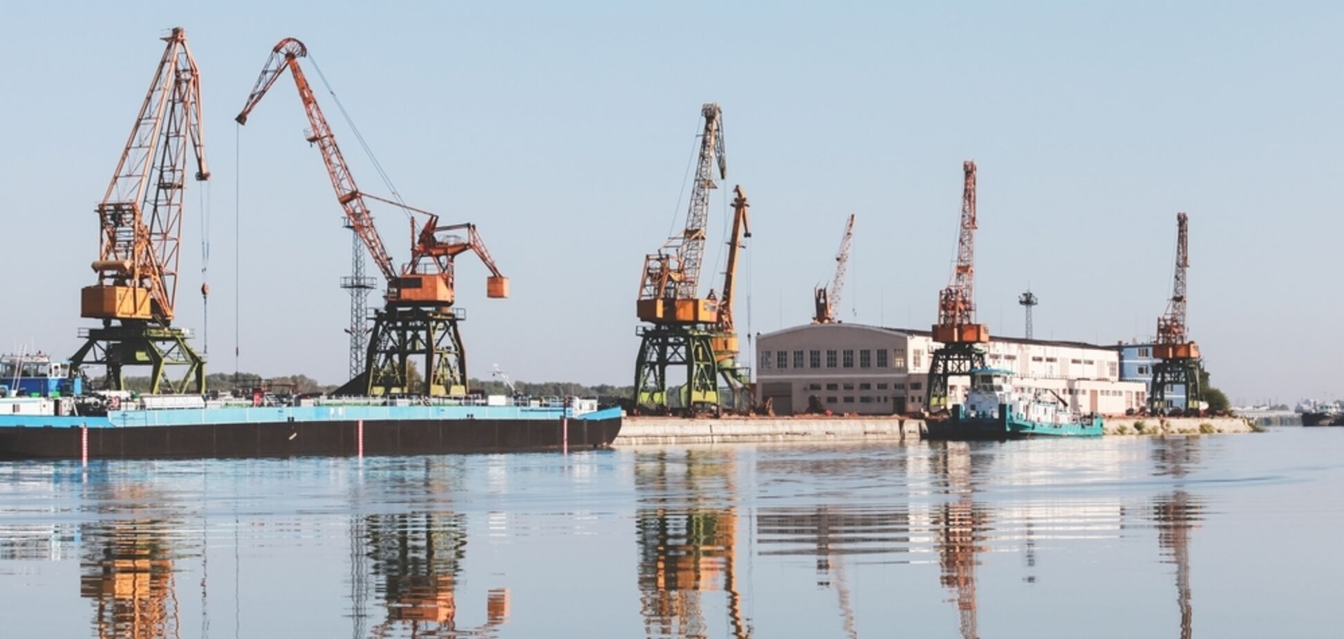 Металурги й аграрії закликали уряд терміново відкрити порти: блокада б’є по експорту та бюджету