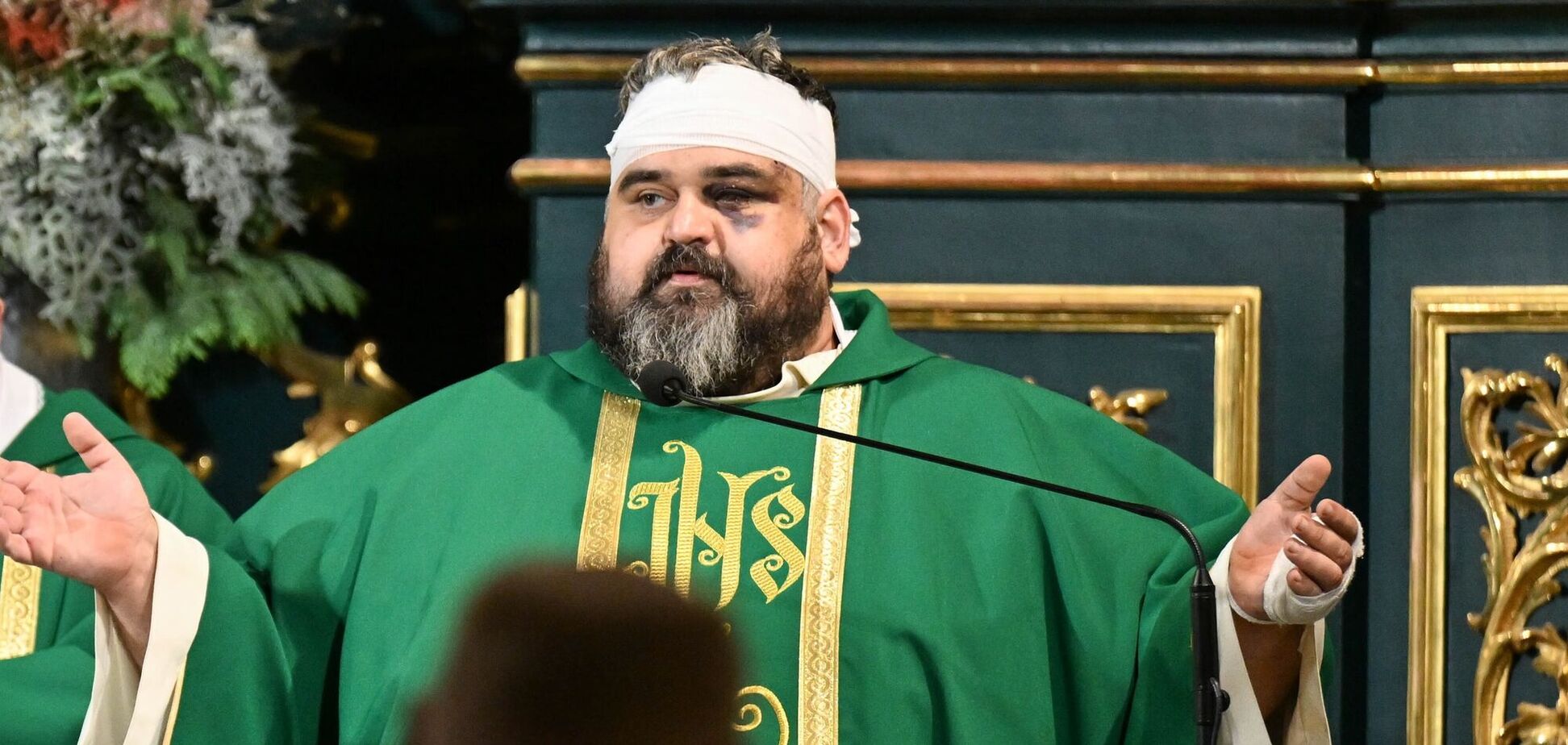 Одна из жертв нападения с ножом в Ярославе, отец Адриан