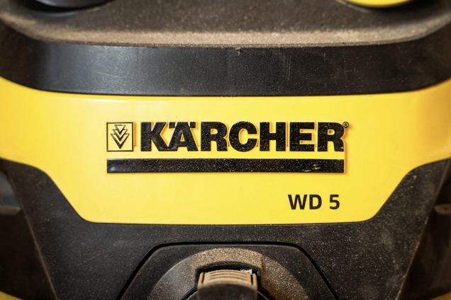Під Києвом внаслідок удару РФ вщент знищено склад компанії Kärcher: що відомо