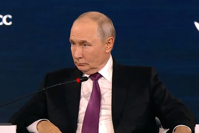 Путин заявил, что Украина и Россия 'должны договориться', и упомянул о контактах спецслужб