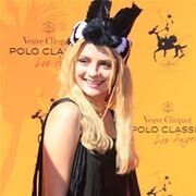 Миша Бартон