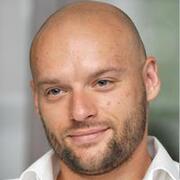 Олег Дейнека