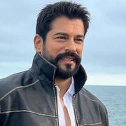 Бурак Озчивит